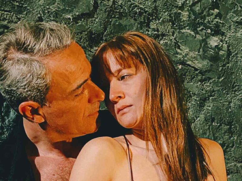 Η ΑΦΡΟΔΙΤΗ ΜΕ ΤΙΣ ΓΟΥΝΕΣ 4 (1)